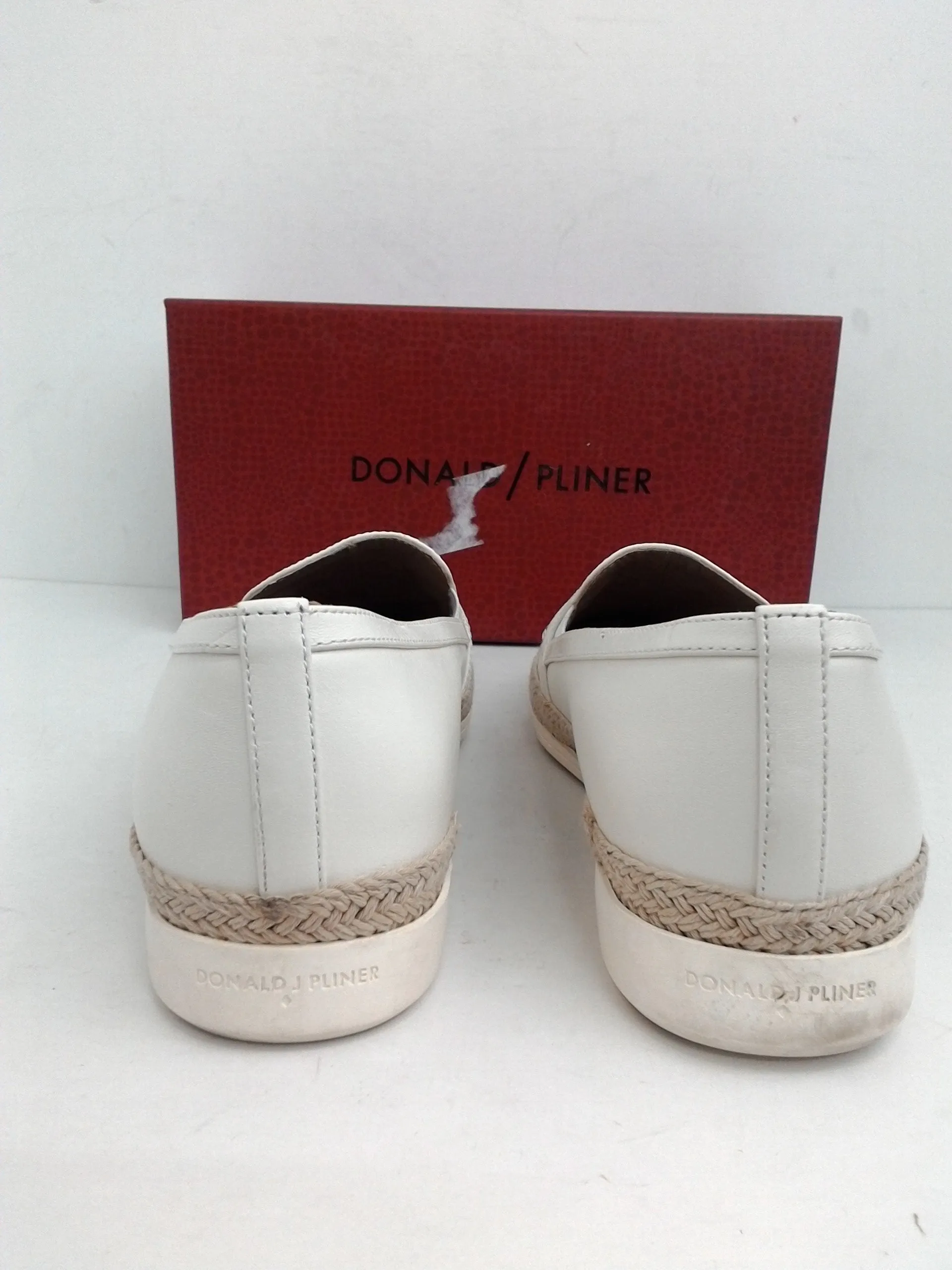 Donald Pliner Women's Pamela Off White Calf Size 9.5 M