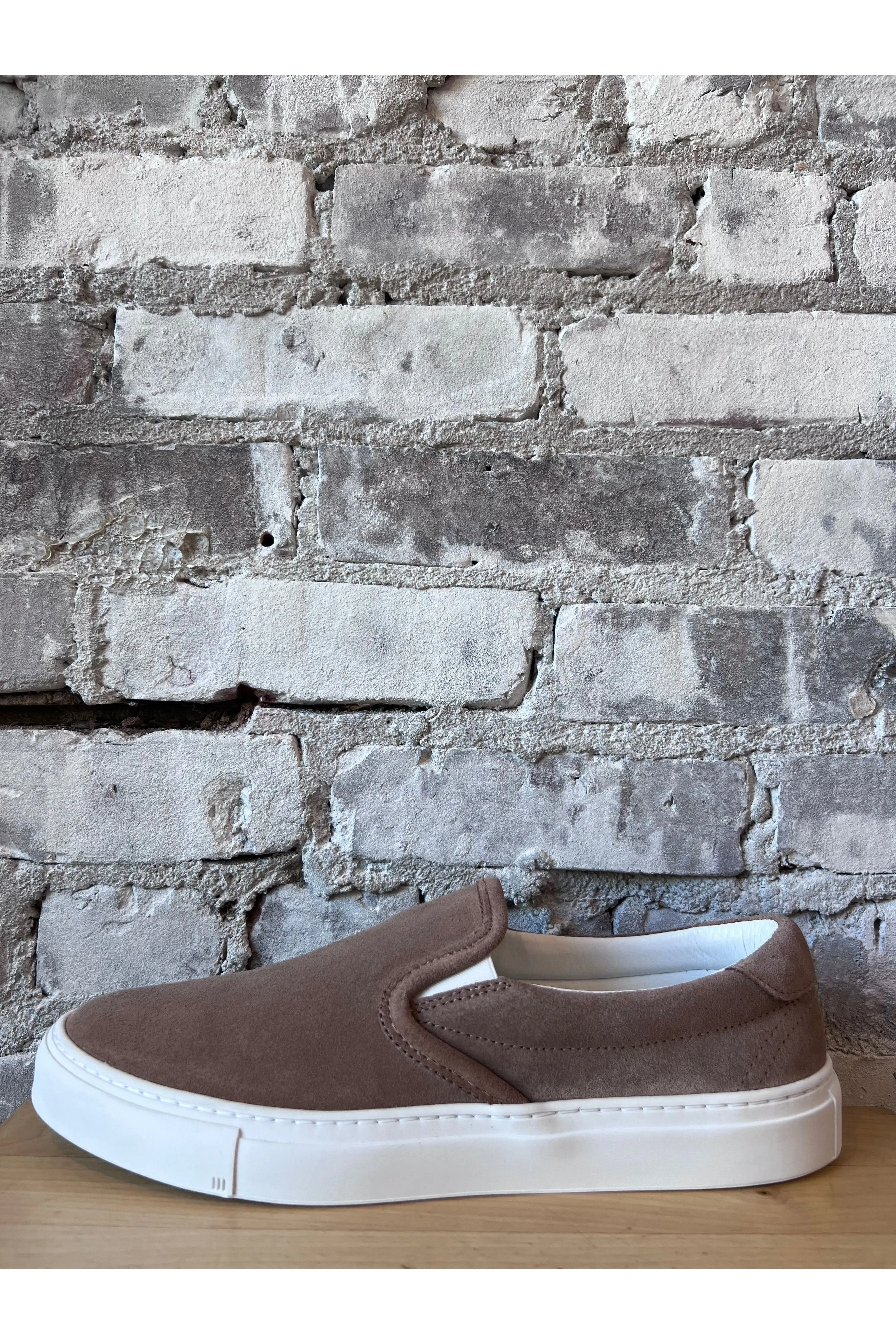 Garda Suede Low Slip On - Taupe