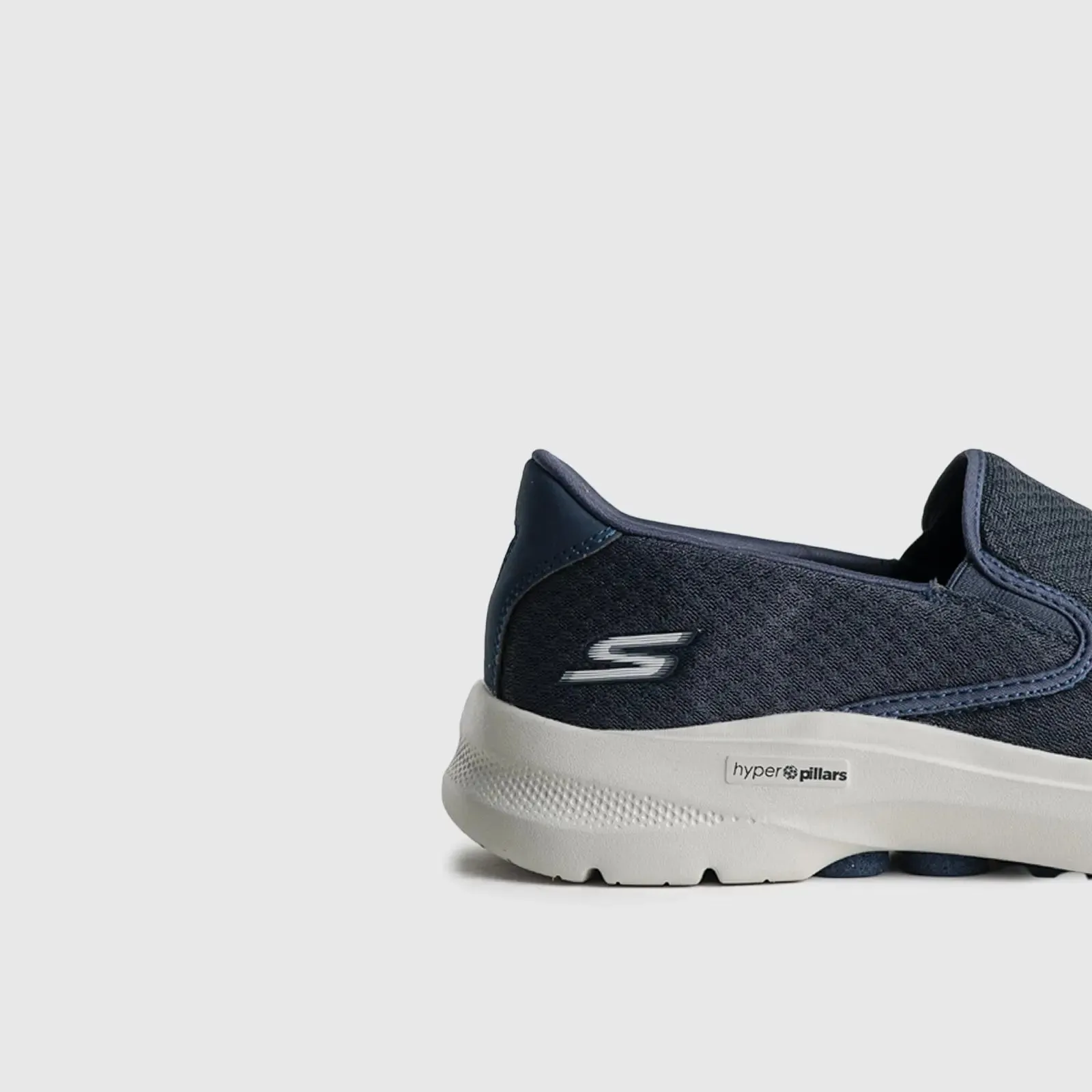 Go Walk 6 Comfort Slip On 216623