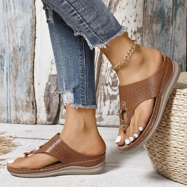 Women's Casual Hollow Metal Buckle Wedge Beach Flip-Flops 22451663S